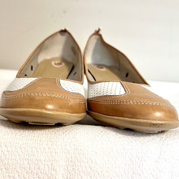 12M VS Two Tone Leather Pump - Picture 7 of 9